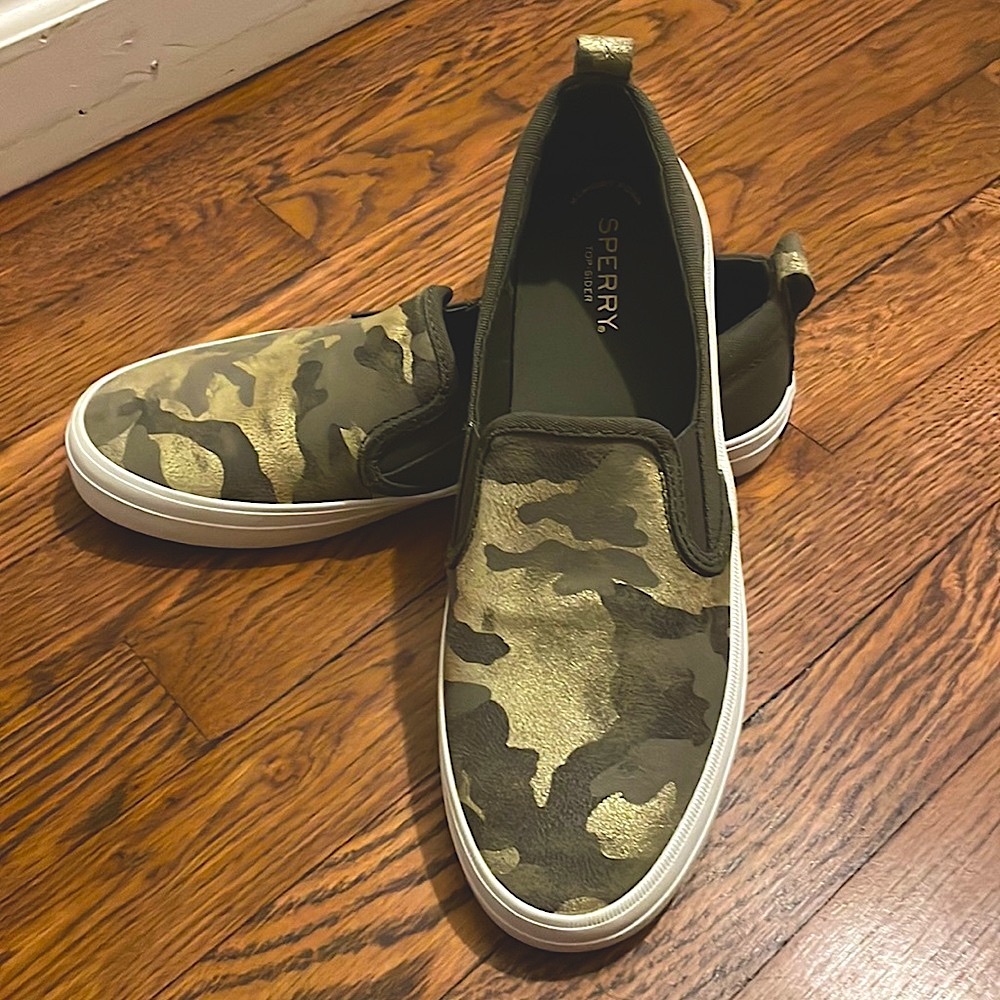 Sperry Top Sider Slip Size 10 Army Green/gold camouflage leather/canvas upper